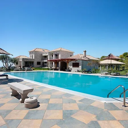 Guest house Wild Fig Retreat Thalassa And Loft